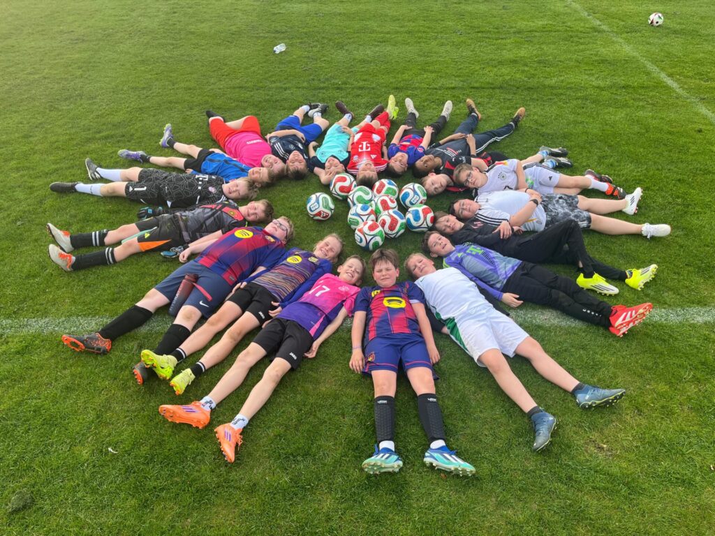 Neue Trainingsbälle für E2/E3 der JSG