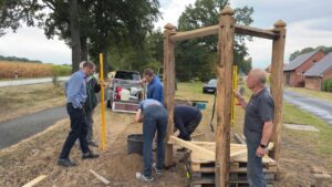 Neuer Wegweiser am Friesenweg