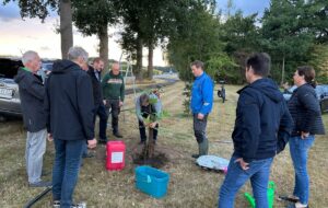 Neuer Wegweiser am Friesenweg